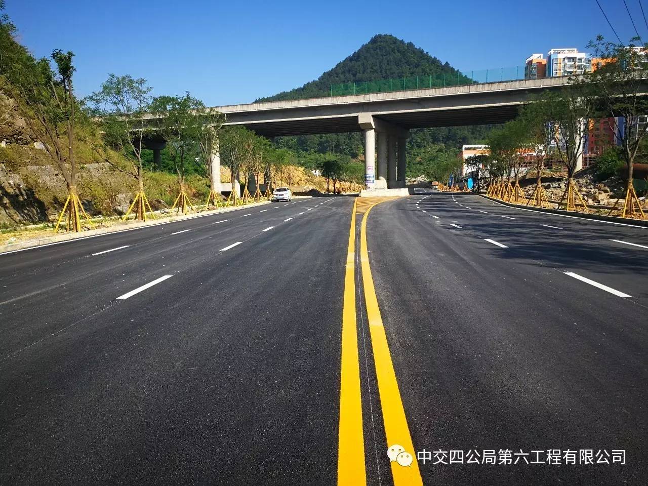 遵綏路延長線道路工程交通標線施工全面完成，助力區域交通優化